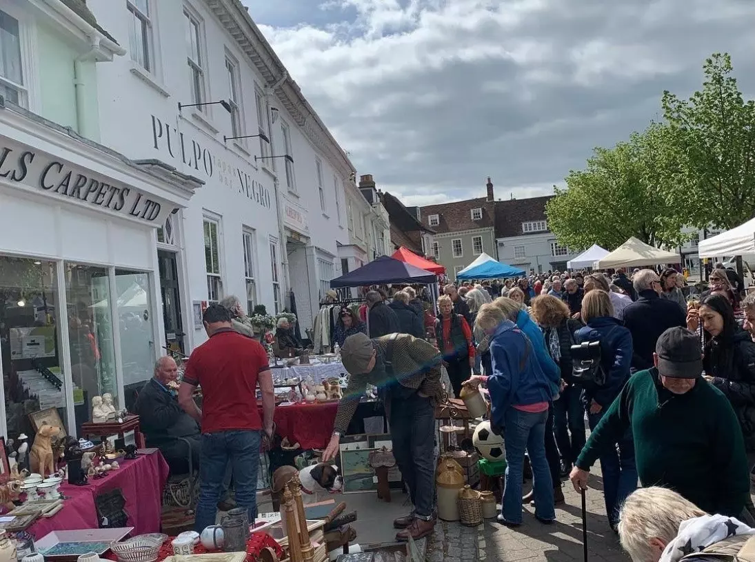 Brocante (Flea) Market Sunday 28 September 12.00 - 4.00